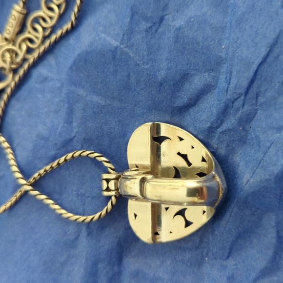 Brighton Heart Badge Clip - Picture 2 of 3